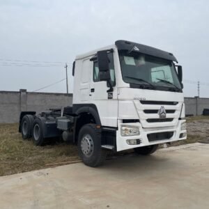 HOWO 6X4 Tractor Head | 371HP Euro III Engine | Gold Edition for Africa | 40T GCW (ZZ4257N3247C) - Best Price from Factory